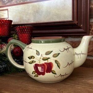 1990’s Home Interiors Apple Orchard Collection Tea Pot